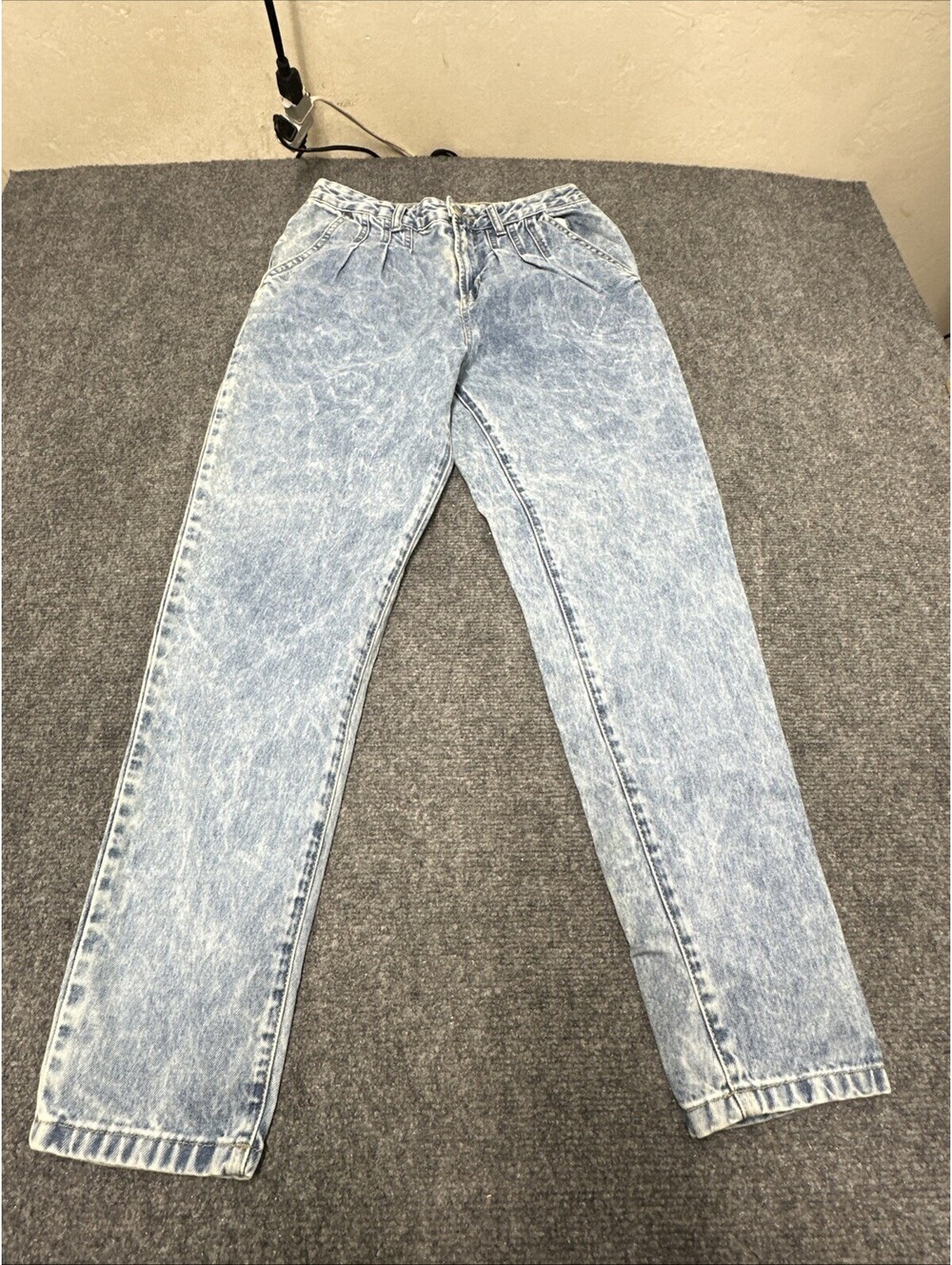 Women’s Garage Tapered Jeans Size 5